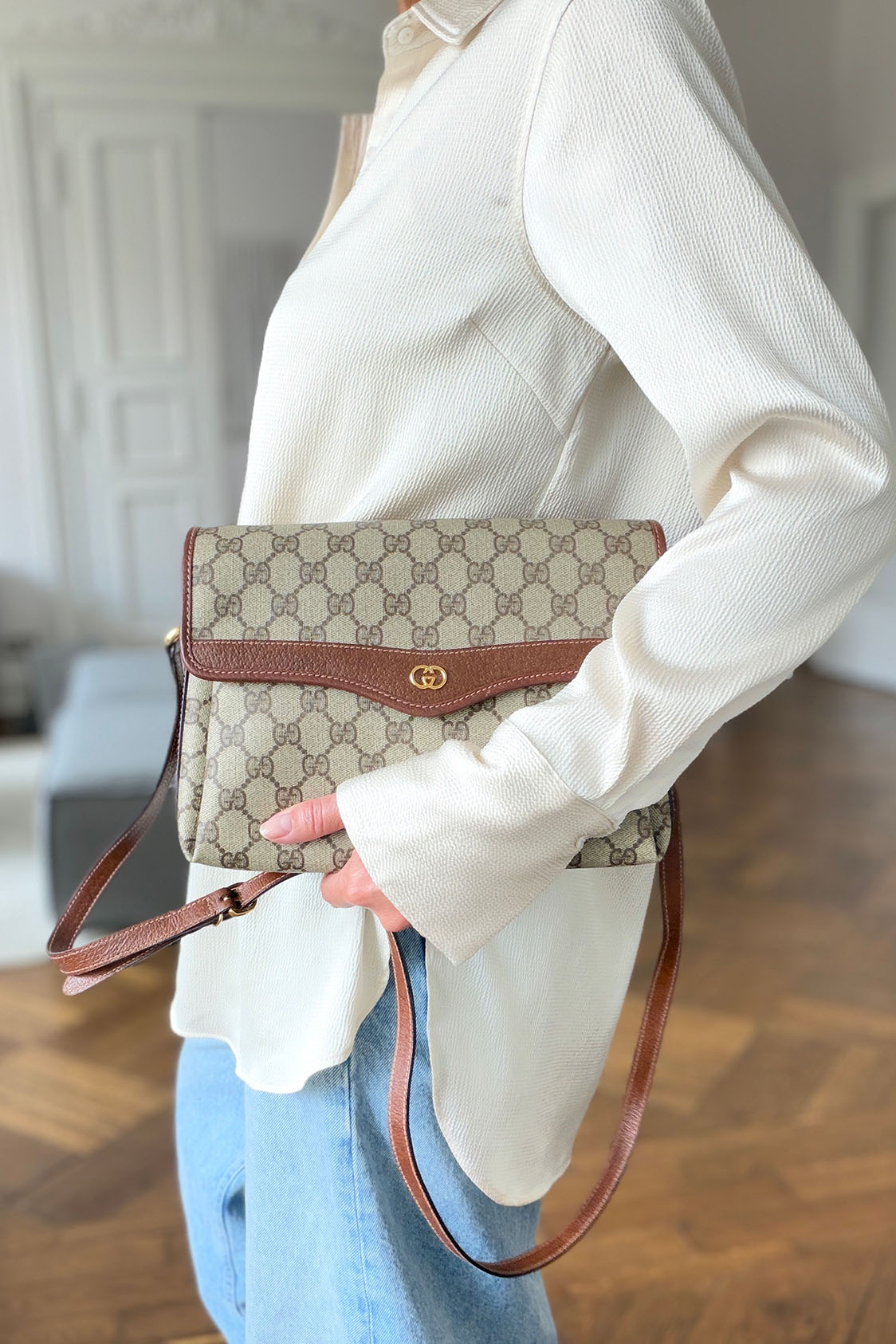 Gucci GG Supreme Shoulder Bag - obrazek 2
